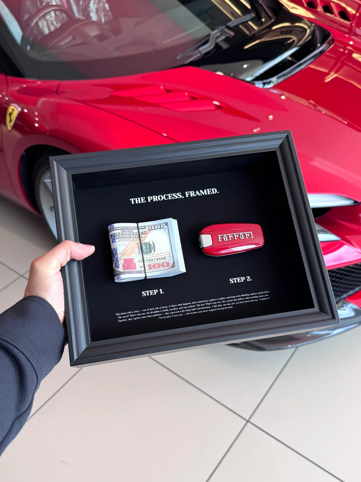 Ediția Ferrari & Dolari Americani